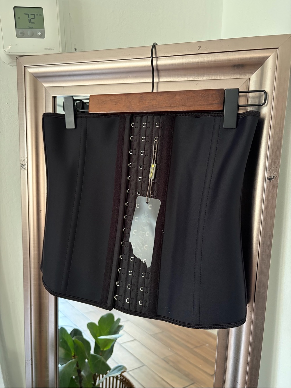 Yianna Black Waist Trainer Cincher Corset Shapewear Hook & Eye Adjustable small
